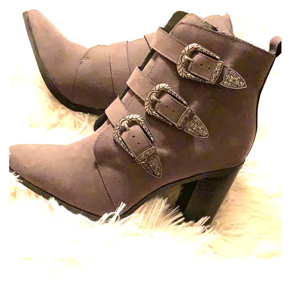 Justfab Boots Sz 8 NEW
